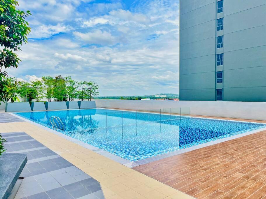 Apartment {new} 2br Alanis Designer @ Klia Center Sepang