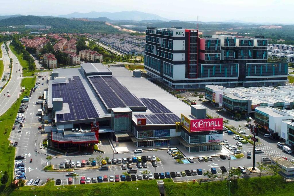 {new} 2br Alanis Designer @ Klia Center *