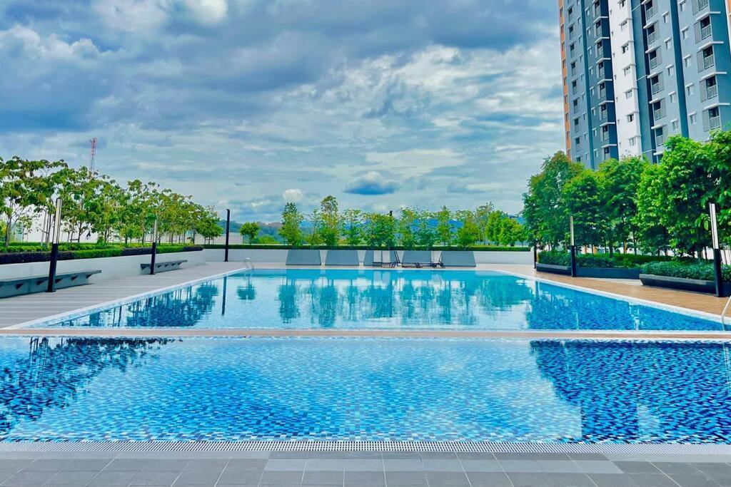 Apartment {new} 2br Alanis Designer @ Klia Center Sepang